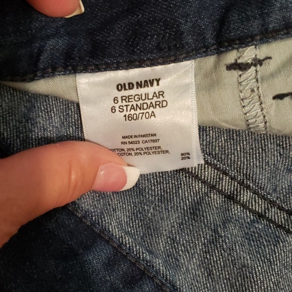 Old navy Jean shorts - Picture 4 of 4